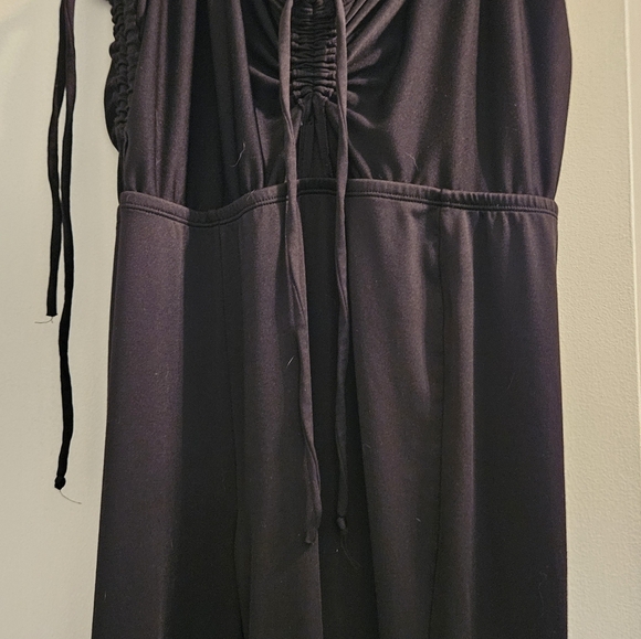 Elegant Black Sleeveless Pantsuit - Picture 3 of 6